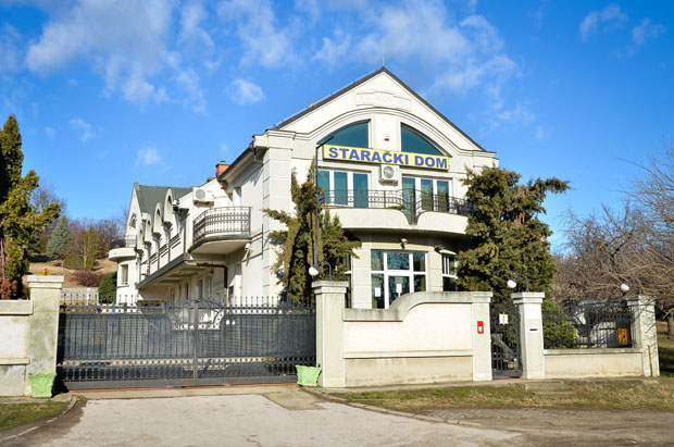 Биљанина мајка умрла у приватном смештају за старе три дана после пријема, дом наплатио цео месец боравка: Пуна цена за покојнике